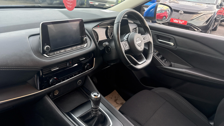 Nissan Qashqai 1.3 DiG-T MH Acenta Premium 5dr Petrol Hatchback